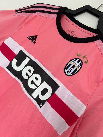 Juventus Away Kit Retro 15/16