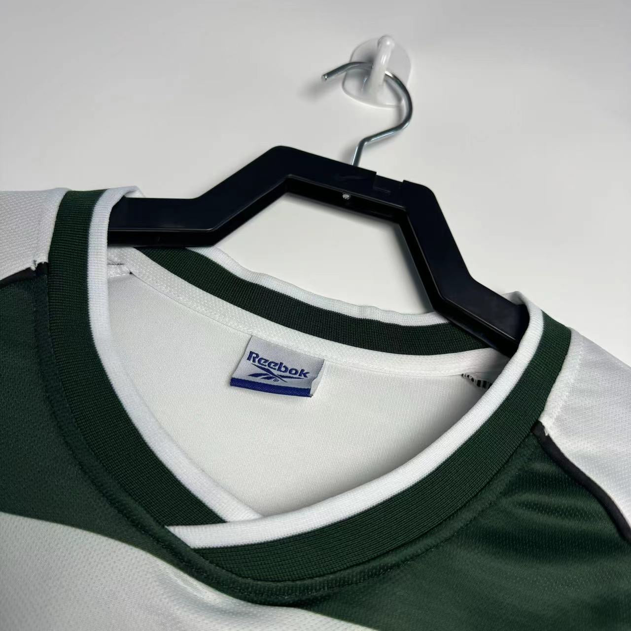 Sporting CP Home Kit Retro 01/03